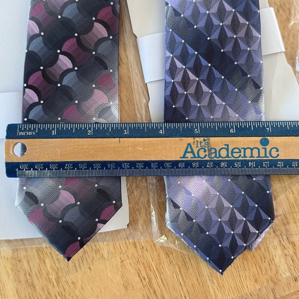 NEW‎ Van Heusen Men's Tie set 1-Rose & 1-Lavender